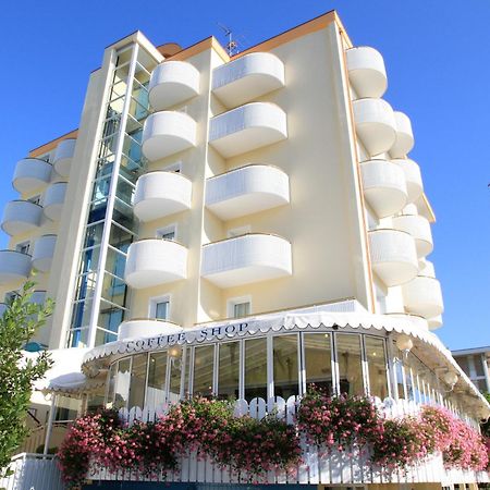 Salus Smart & Chic Hotel Lido di Jesolo Ngoại thất bức ảnh
