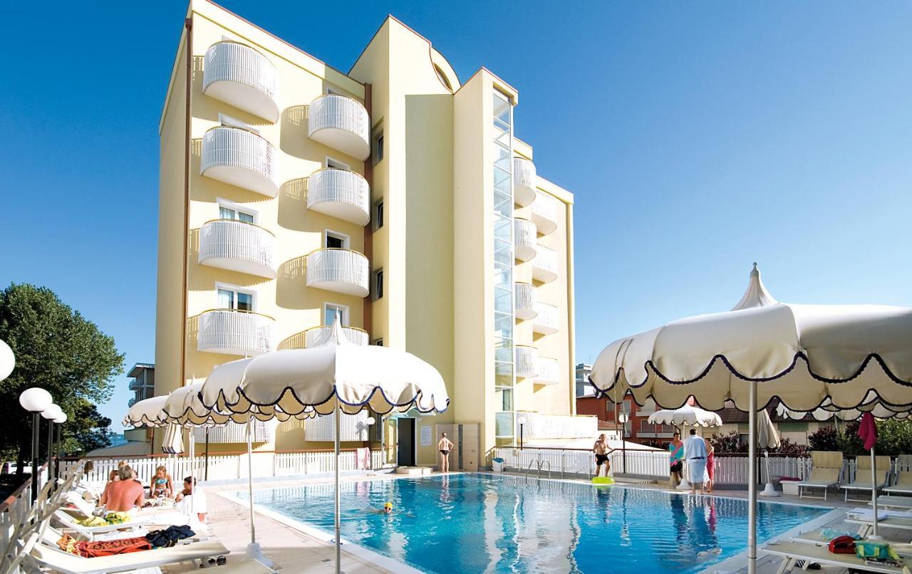 Salus Smart & Chic Hotel Lido di Jesolo Ngoại thất bức ảnh