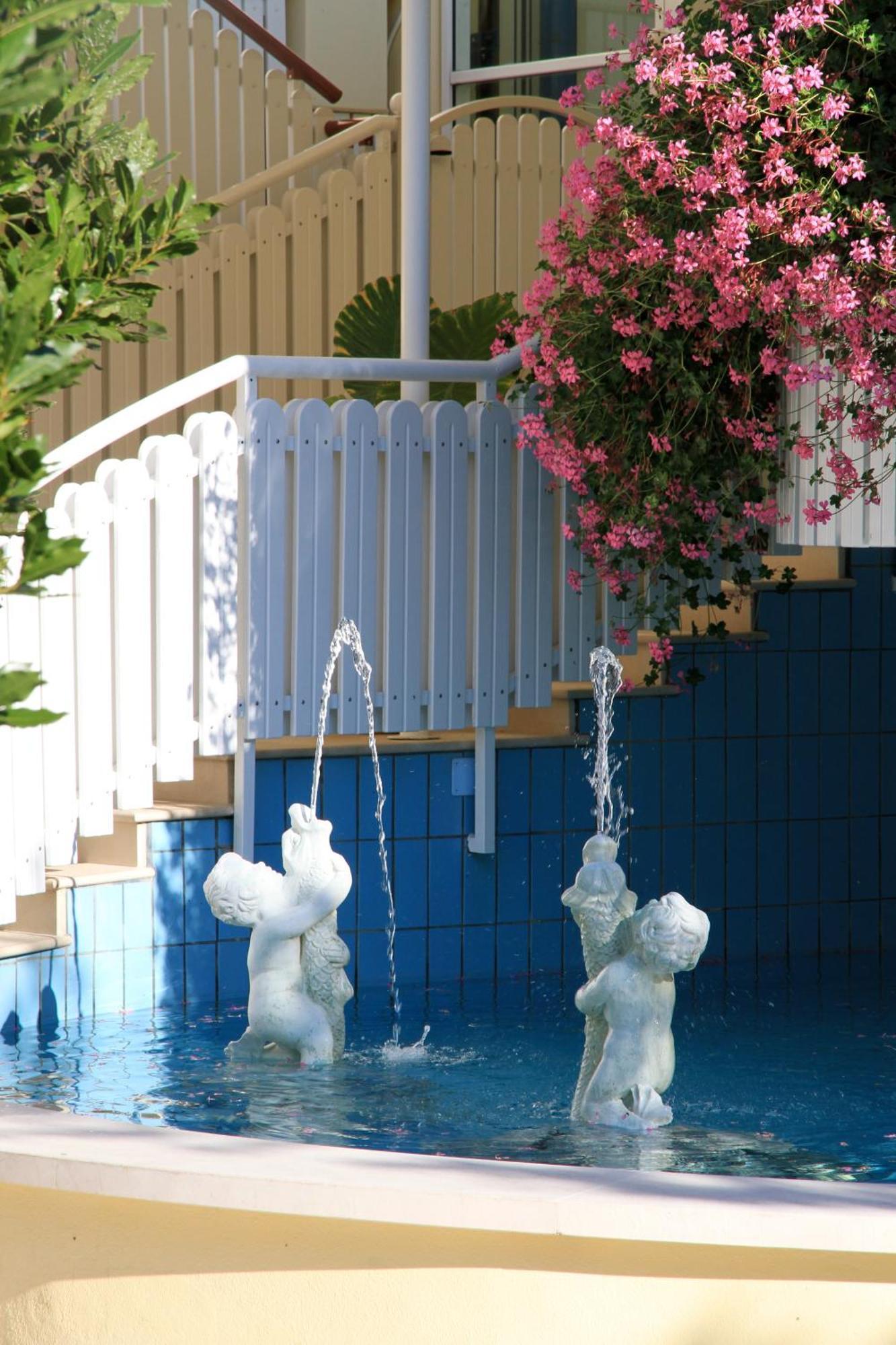 Salus Smart & Chic Hotel Lido di Jesolo Ngoại thất bức ảnh