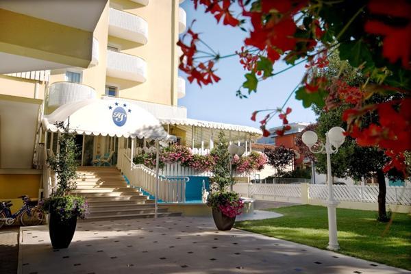 Salus Smart & Chic Hotel Lido di Jesolo Ngoại thất bức ảnh