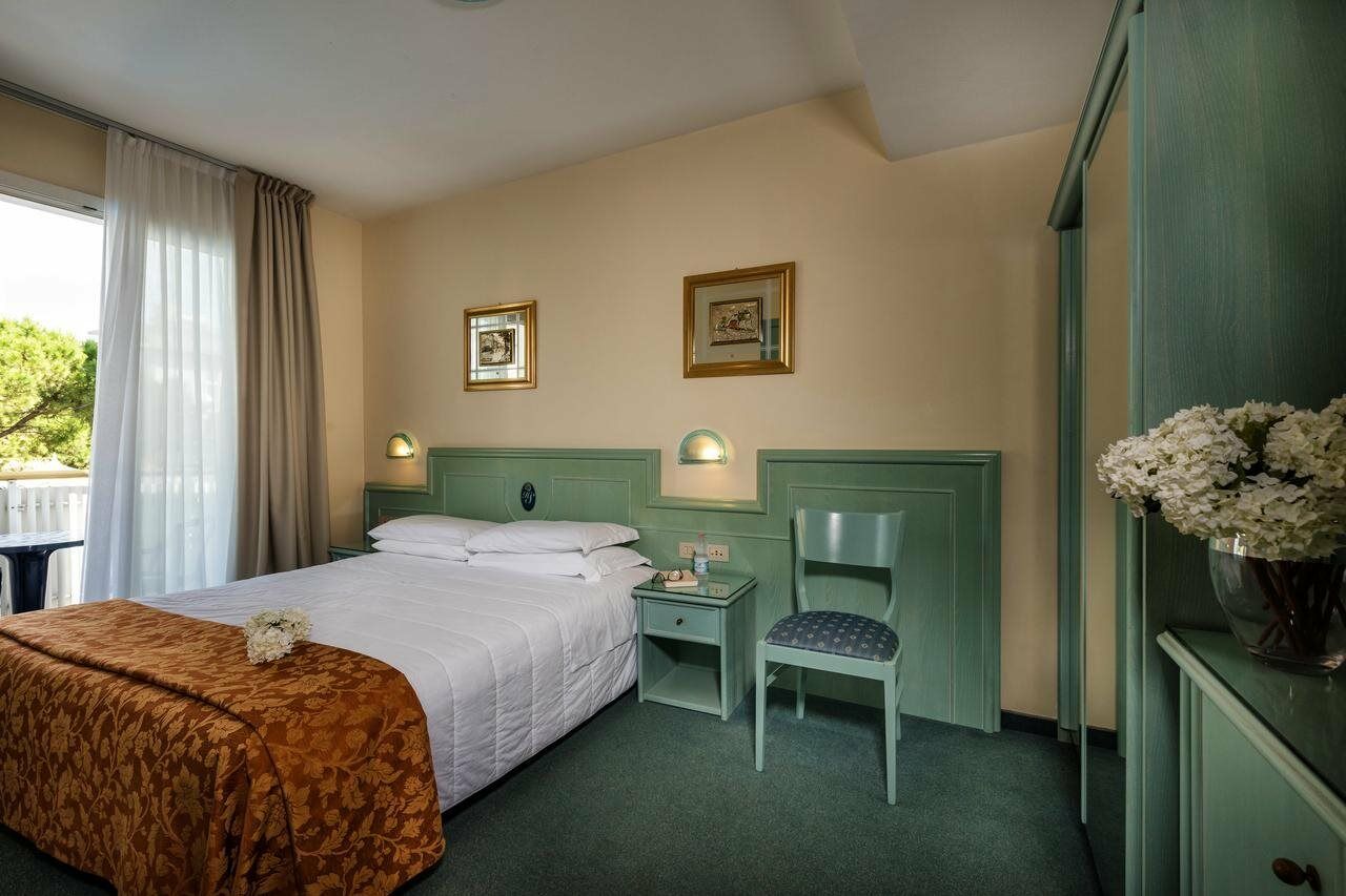 Salus Smart & Chic Hotel Lido di Jesolo Ngoại thất bức ảnh